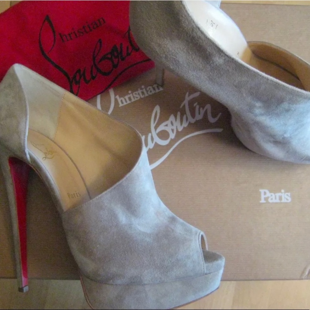 NWB Louboutin Verita Gray Suede Heel Bootie EU41